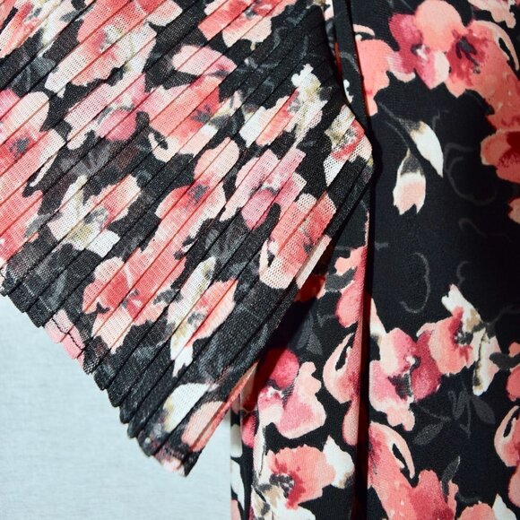 NWT White House Black Market black and pink blouse - Picture 2 of 3